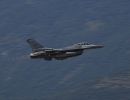 U.S Air Force F-16 Fighting Falcon Flies