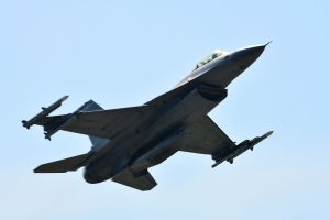 &bull;	F-16s Soar Above Aviano